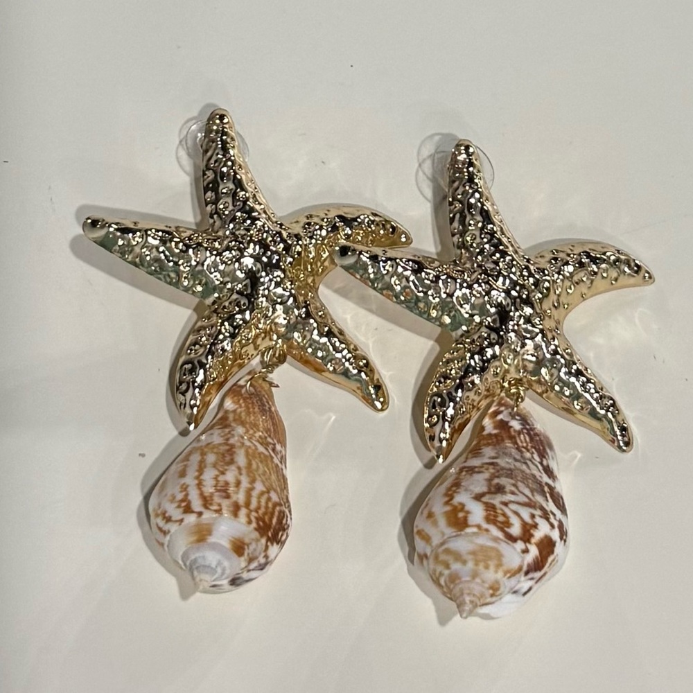 Gold Starfish and Shell Earrings